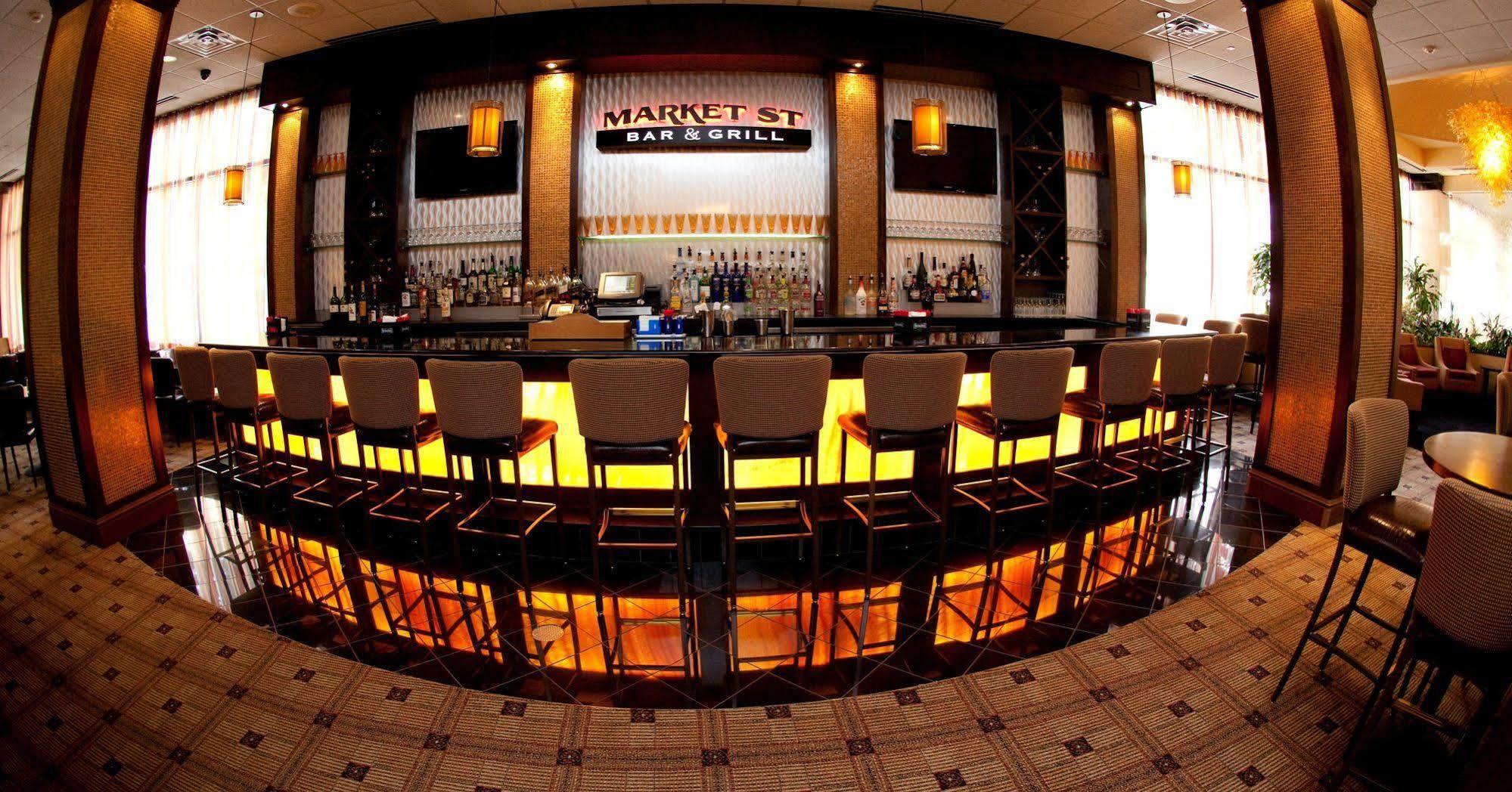 Doubletree By Hilton Poughkeepsie Hotell Exteriör bild